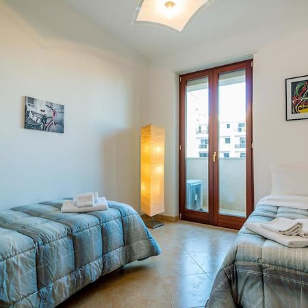 Goodstay Archimede Apartment Лечче Экстерьер фото