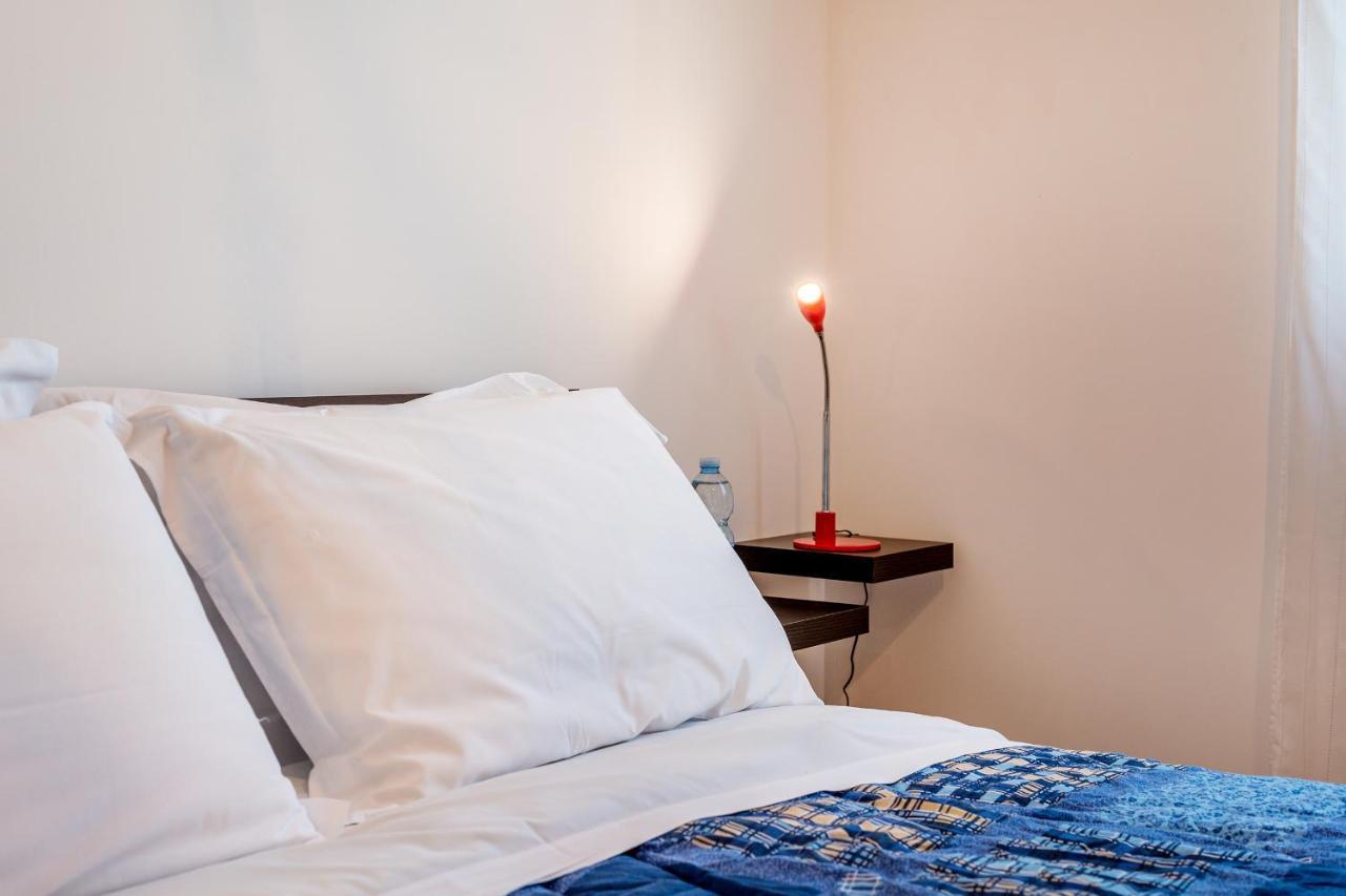 Goodstay Archimede Apartment Лечче Экстерьер фото