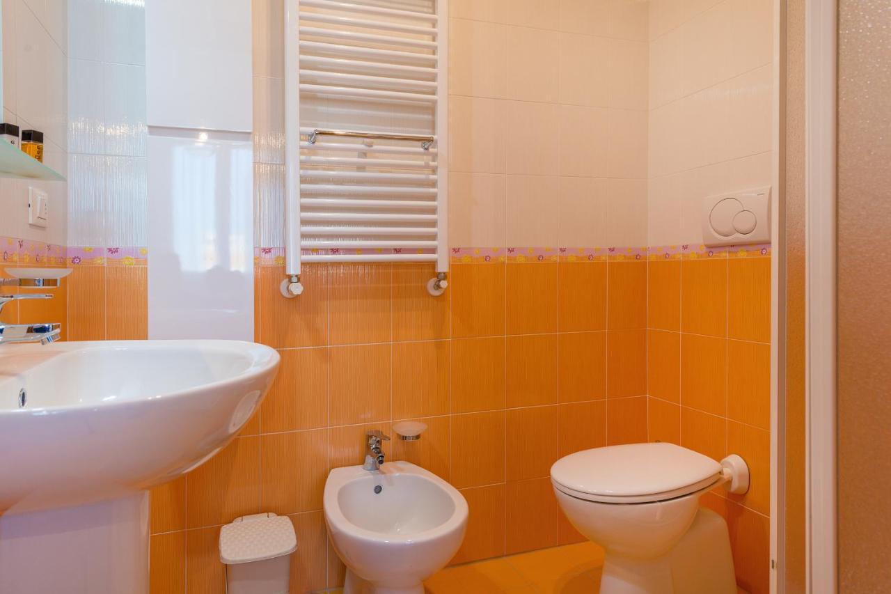 Goodstay Archimede Apartment Лечче Экстерьер фото