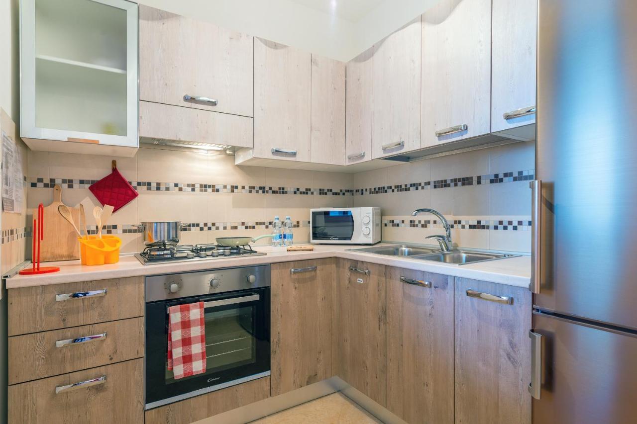 Goodstay Archimede Apartment Лечче Экстерьер фото
