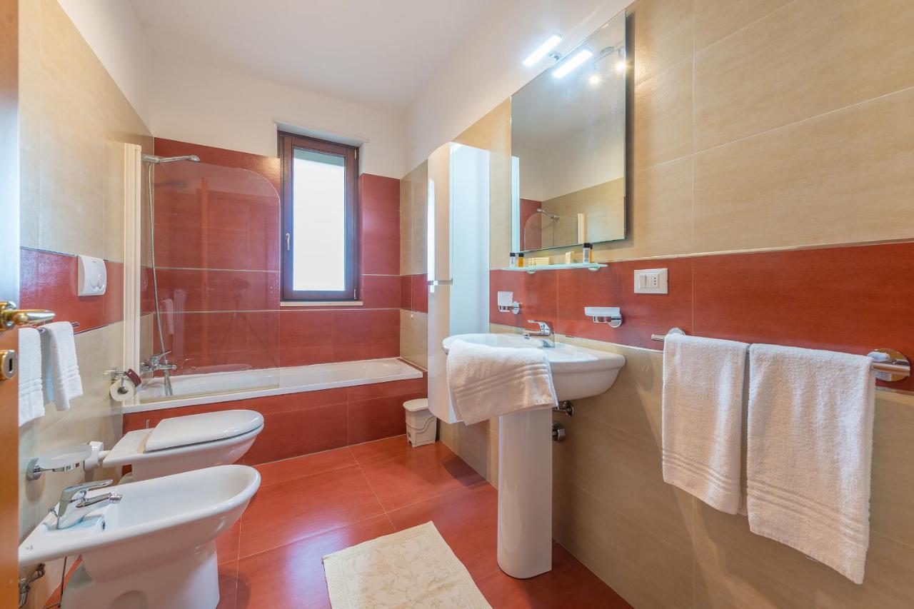 Goodstay Archimede Apartment Лечче Экстерьер фото